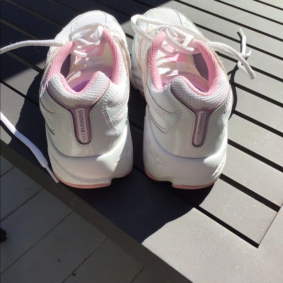 Ladies Nike Running shoes Nike Air size 5 - Picture 4 of 6